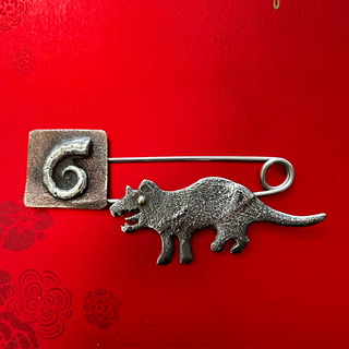 TASSIE DEVIL STORY PIN Sand cast 925 silver, bronze + stainless steel pin